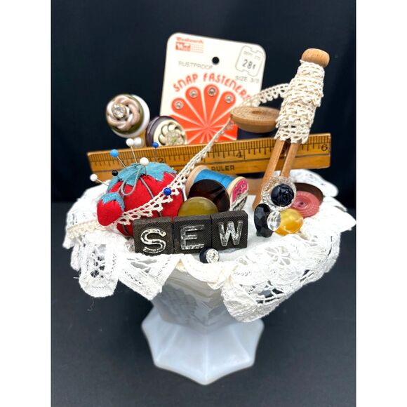 All Vintage Sewing Assemblage Sewing Room Seamstress Gift Decor - Picture 1 of 7